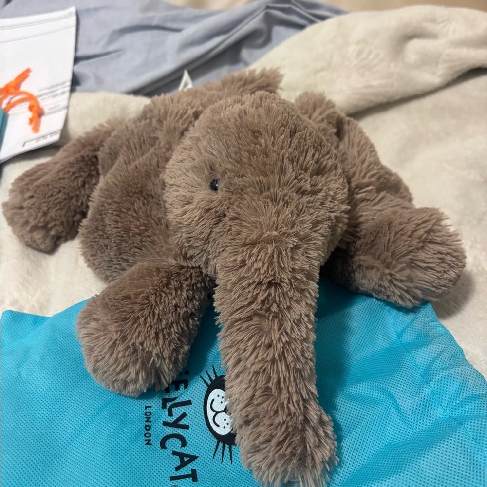 NWT Medium smudge elephant